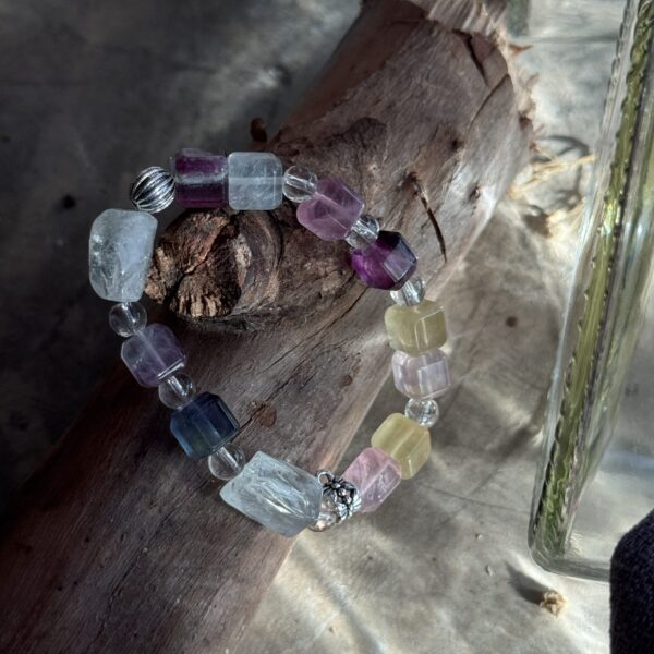 【灵性 × 生命力】天然极光紫水晶×绿发晶方糖手串｜MuMu Energy独家设计 【Spiritual Light × Life Energy】Faceted Aurora Amethyst × Green Rutilated Quartz Bracelet｜MuMu Energy Original - 图片 4