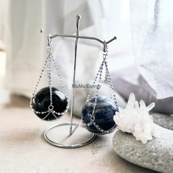 黑曜石 × 青金石 水晶吊饰｜能量守护球 Obsidian × Lapis Lazuli Crystal Hanging Sphere | Energy Protection Ornament - 图片 4