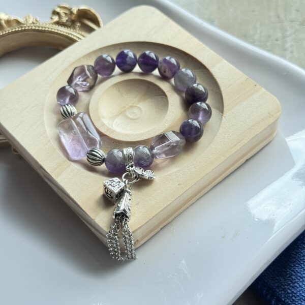 ✨ 紫水晶复古银饰手链｜Amethyst Bracelet with Vintage Silver Charms - 图片 3