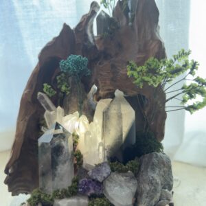 水晶秘境山洞 · 森林疗愈景观 Crystal Cave Sanctuary · Forest Healing Landscape