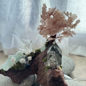 森林疗愈景观摆件 · 干花树与水晶能量石 Forest Healing Crystal Landscape · Preserved Flower Tree & Crystals