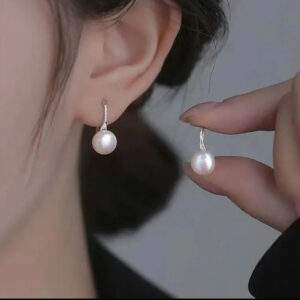 freshwater pearl drop earrings on S925 silver hooks