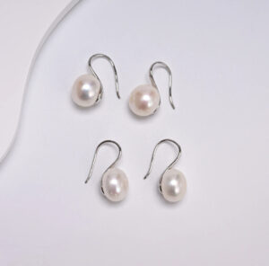 freshwater pearl drop earrings on S925 silver hooks